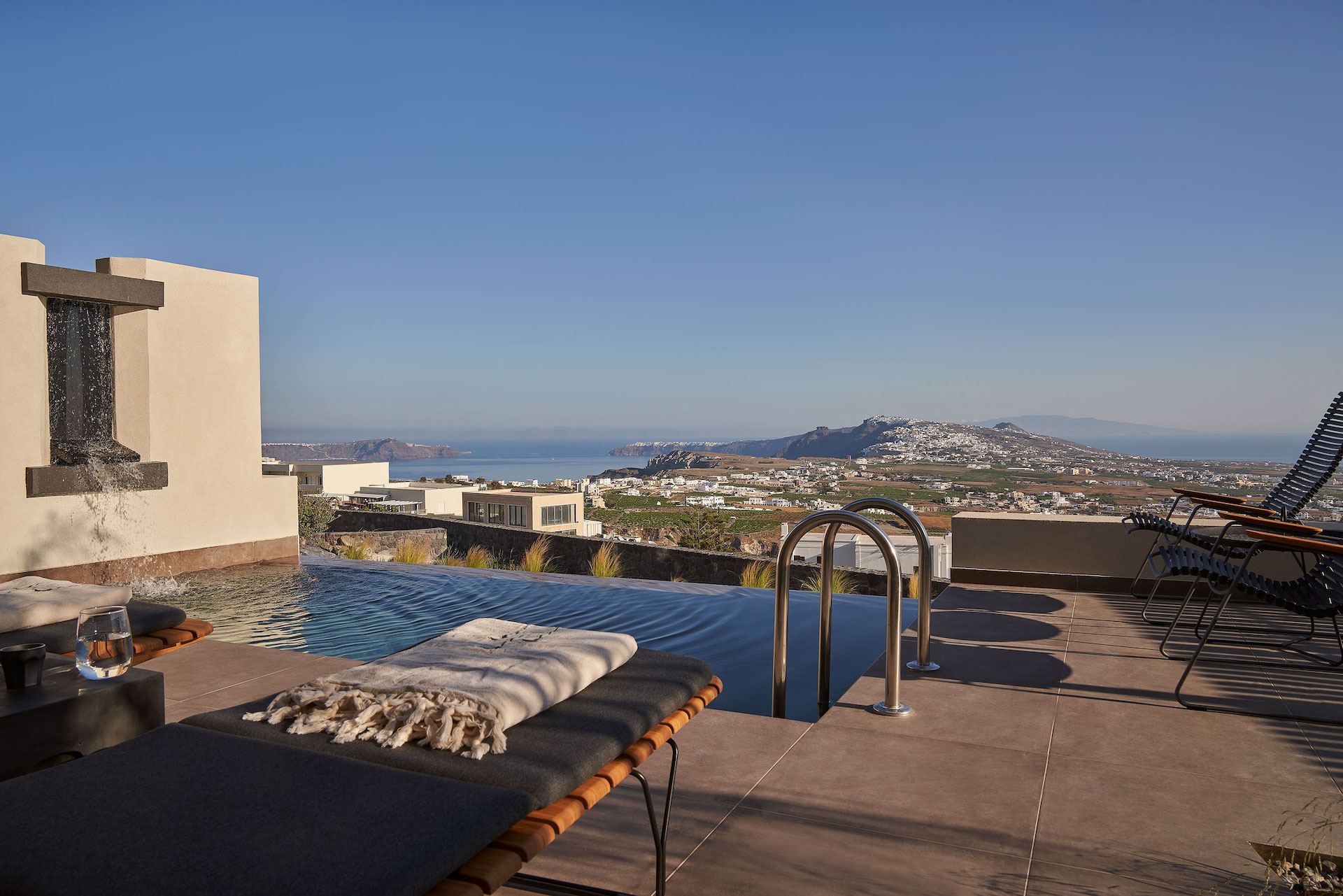 1 - Supreme Two Bedroom Suite with Private Pool and Caldera View