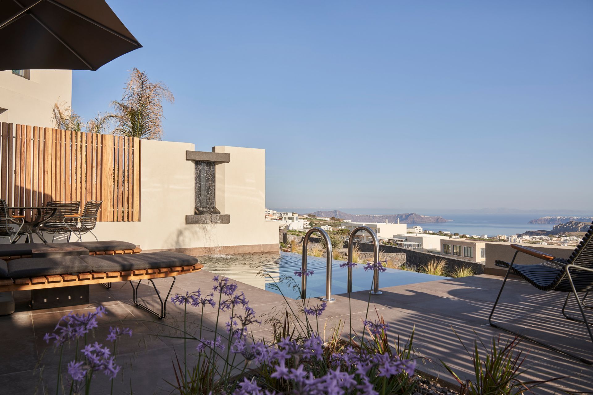 Apikia-Santorini-Supreme-Two-Bedroom-Pool-Suite-Panoramic-View-4
